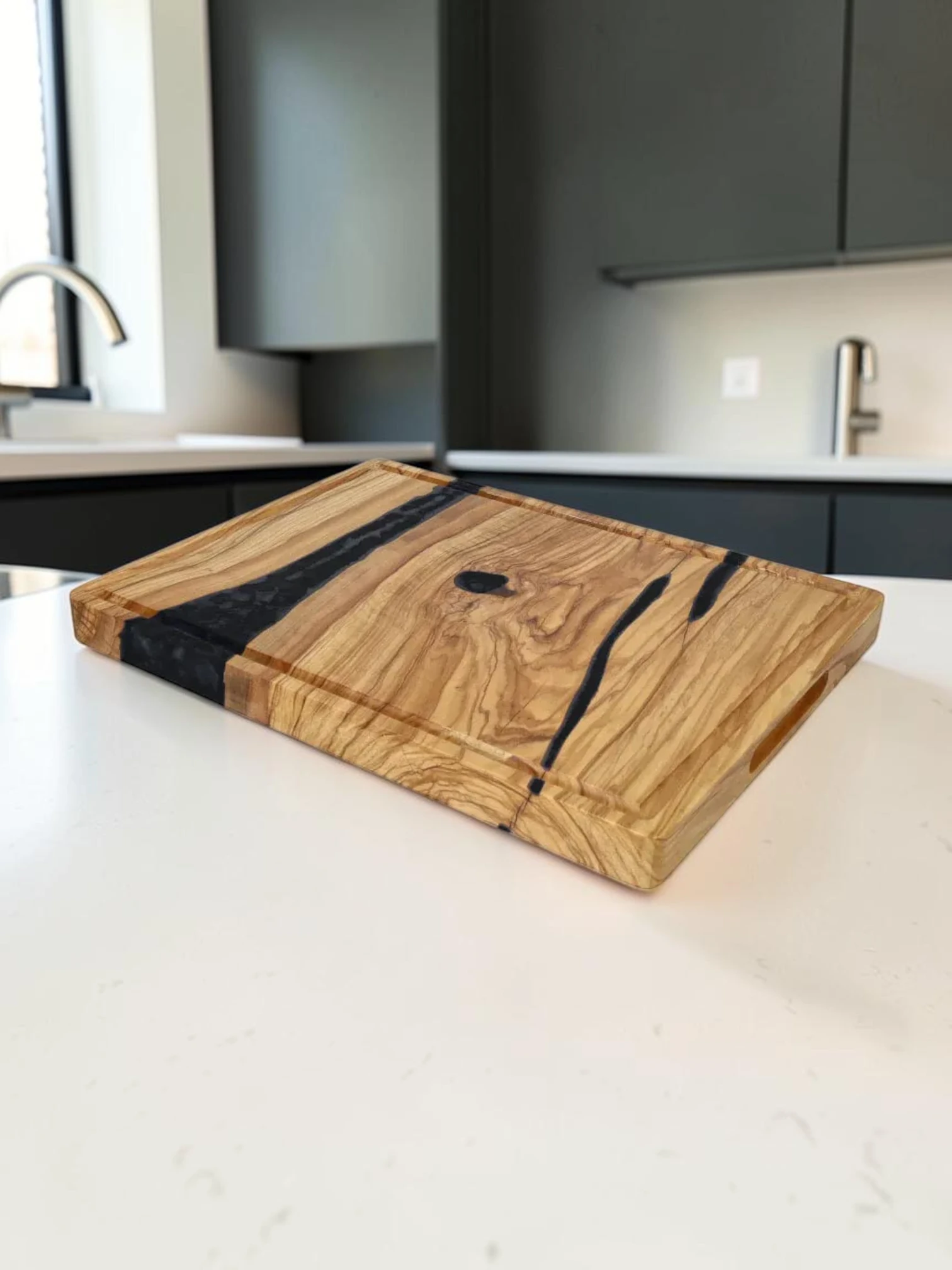 EasyCleanBoard Epoxy Onyx Cutting Board Olive Wood 40 x 30 x 3 cm